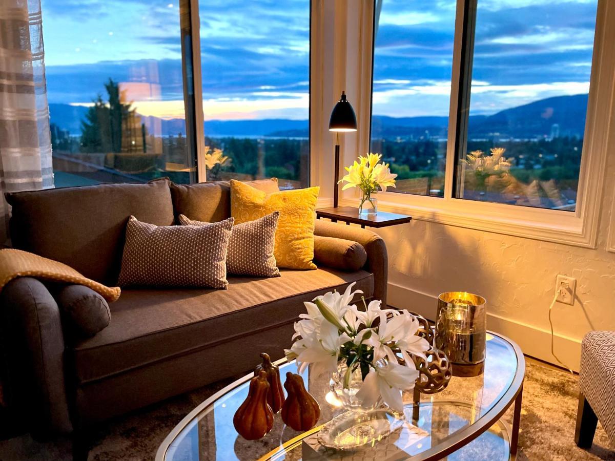 A Vista Villa Couples Retreat เคโลว์นา ภายนอก รูปภาพ